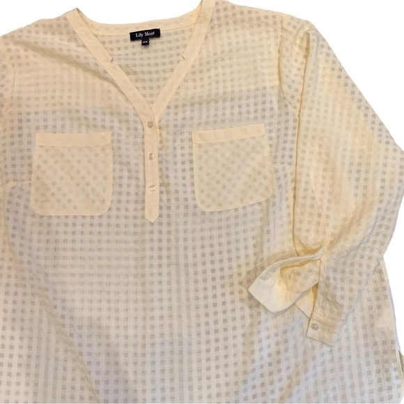 Lilly Moss Three Button Tunic - Picture 6 of 11